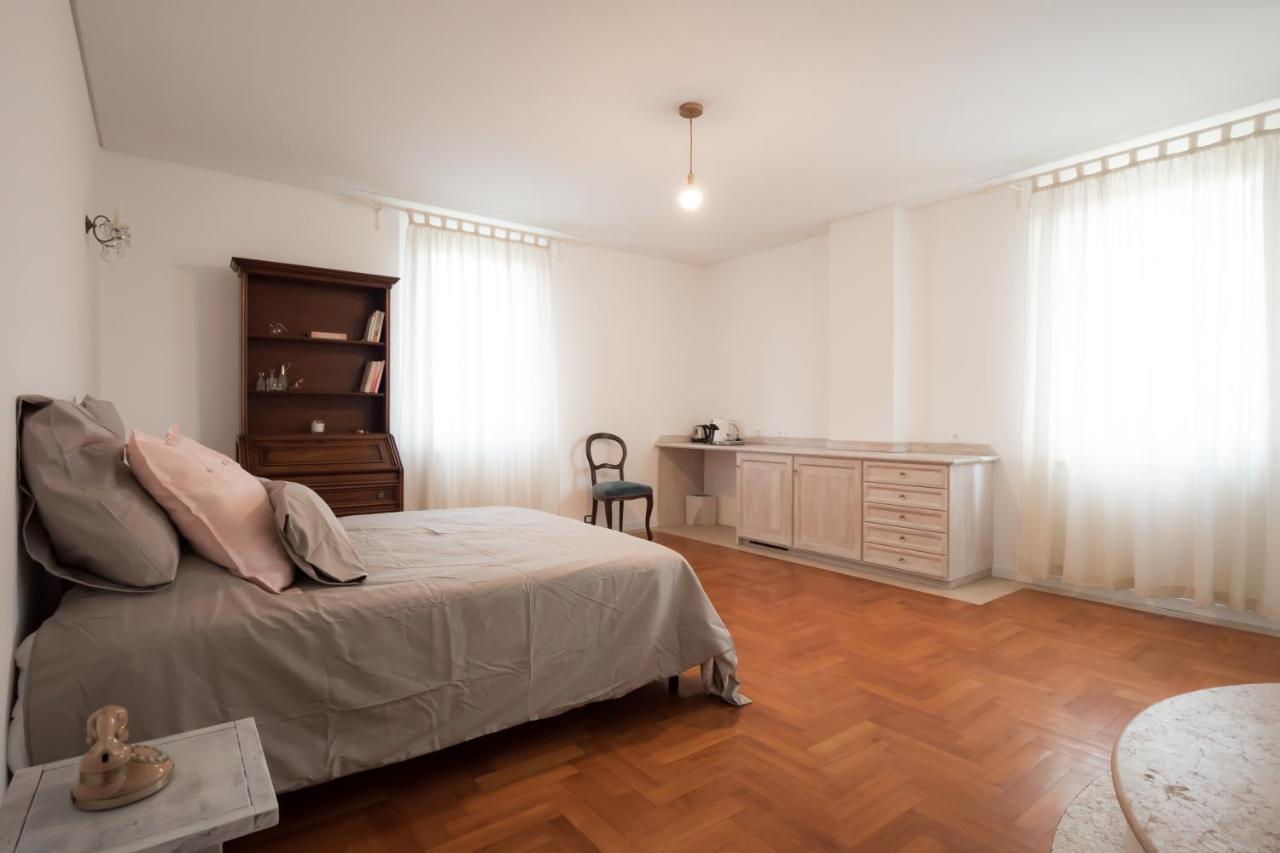 L'Andito Carpi Exteriör bild