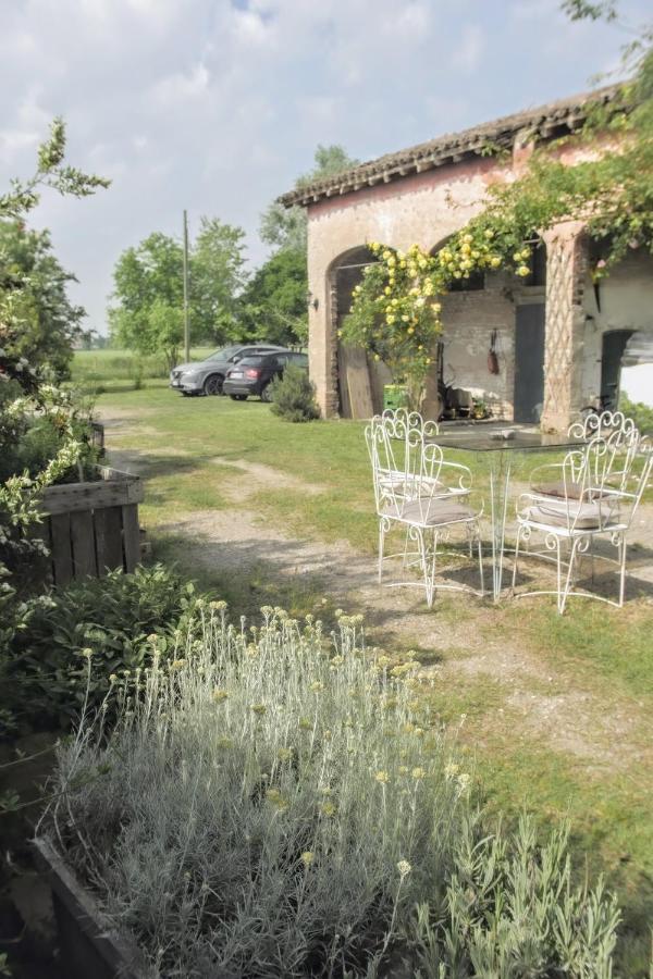 L'Andito Carpi Exteriör bild